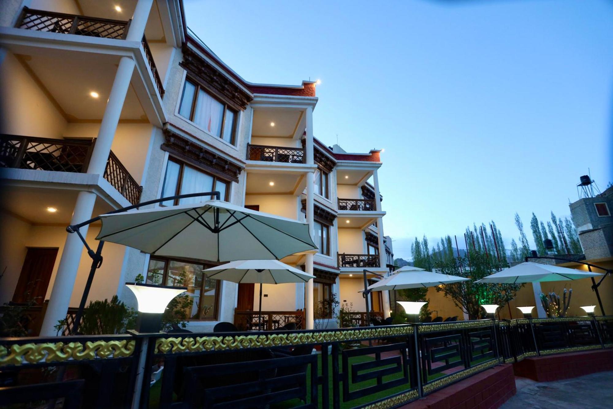 Hotel Nalanda Ladakh Leh Esterno foto